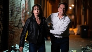 ‘Over Your Dead Body’ Review: Jorma Taccone’s Mean-Spirited Action-Comedy with Samara Weaving and Jason Segel Is a Misfire