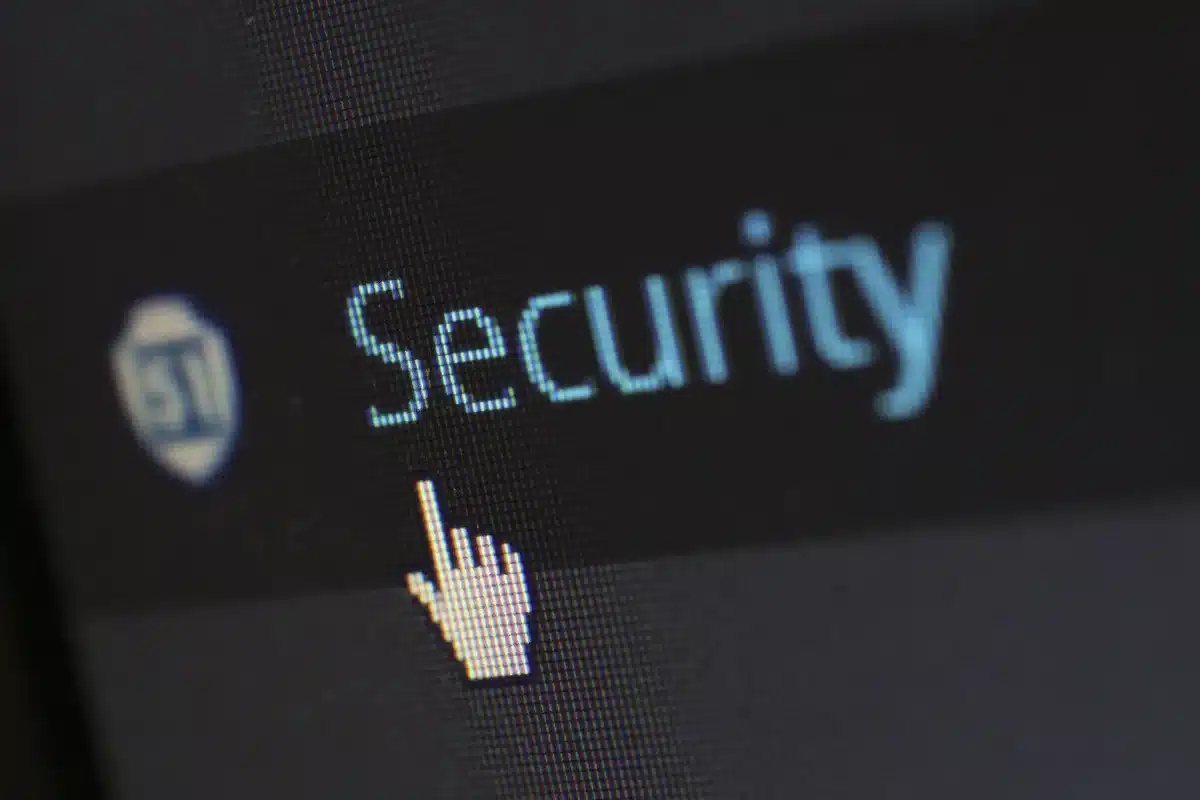 Configuración de seguridad y privacidad en aplicación de chat